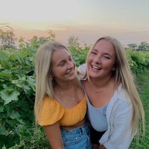 Meet your Posher, Laney